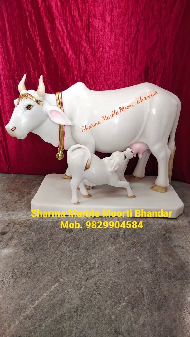 Polished Markarana Marble Cow And Calf Statue For Temple And Decor